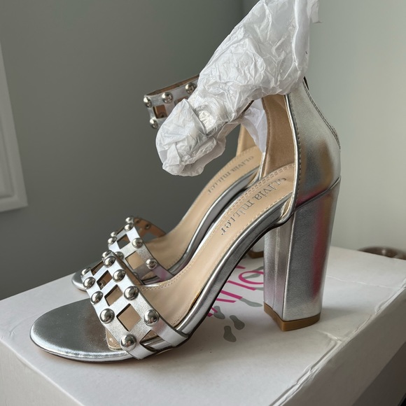 Silver Sandals with Chunky Heel - Picture 7 of 7